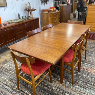 Mid Century Teak Dining Table with Butterfly Leaf