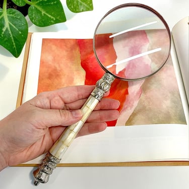 Vintage Magnifying Glass Retro 1980s Coastal/Beach + Mother of Pearl Handle + Enlarge Prints + Library Home Decor + Coffee Table Decoration 