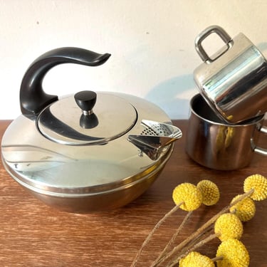 Vintage MCM Revere Ware 1801 Stainless Steel Teapot Kettle w Cat Tail Bakelite Handle | Retro Atomic Space Age Modern Art Deco Coffee Tea 