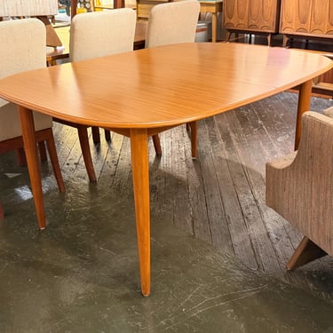 Arne Hovmand-Olsen Teak Extension Dining Table for Skovmand & Andersen, Circa 1960s - *Please ask for a shipping quote before you buy. 