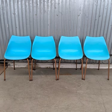 LOCAL PICKUP ONLY ————Vintage Snyder of Philadelphia Scoop Chairs 