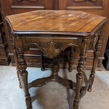 Wooden Hexagonal Table 27.5 x 29.75 x 31.5