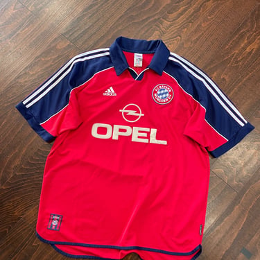 Vintage ‘00/‘01 Adidas Bayern Munich Home Kit size XL