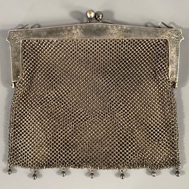 VINTAGE Silver Metallic Mesh Chain Clutch Bag