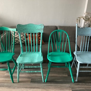 Vintage Farmhouse Chairs: Painted Distressed Cottage Chic Set 