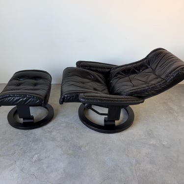 Vintage Norwegian Ekornes Stressless Black Leather Recliner Lounge Chair with Ottoman 