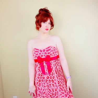 Y2K Betsey Johnson Red and Pink Silk and Broderie Lace Strapless Babydoll Dress / Small 