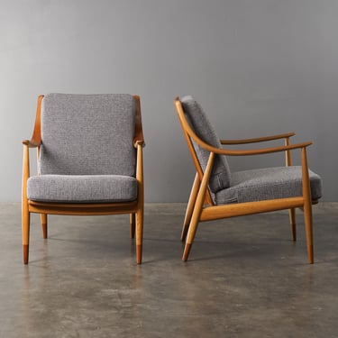 PAIR: Peter Hvidt FD144 Lounge Chairs in Teak, Oak, and Gray Boucle - Danish Modern 