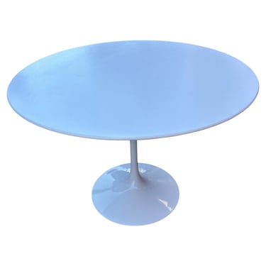 Eero Saarinen for Knoll 42