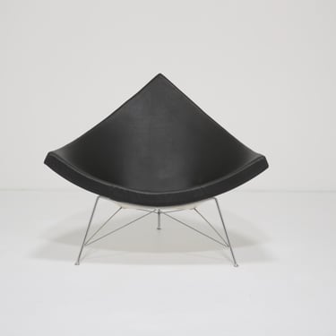 Iconic Black Leather and Fiberglass Lounge Chair ‘Coconut’ by George Nelson for Vitra