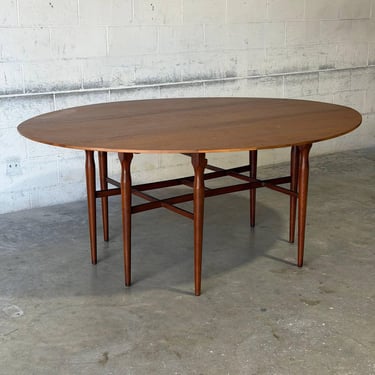 Henredon Walnut Extendable Oval Drop-Leaf Gateleg Dining Table Mid-Century Modern 1960s 