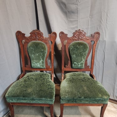 Pair of Antique Victorian Green Velvet Chairs 19.75 x 38.5 x 20