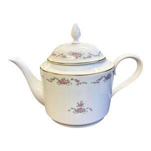 "Rose Garland" porcelain teapot (Portugal) (as is), 7.75" h