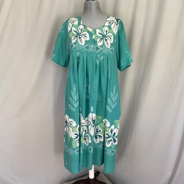Teal green floral muumuu with a boho vibe, button front housecoat, green caftan, teal floral robe, green tropical floral beach cover 