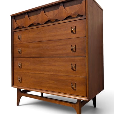 Mid Century Modern Broyhill Brasilia Walnut Dresser 