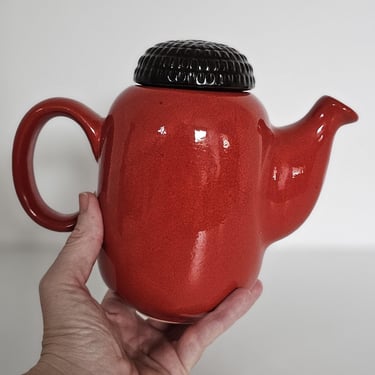 Vintage Red Ceramic Teapot - KIL Liboje Yugoslavia - Mid-Century Modern - 1970s 
