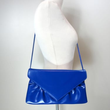 1980s Royal Blue Purse Vintage Handbag Blue Vinyl Convertible Clutch Vegan Leather Crossbody Fold Over Flap Purse Envelope Shoulder Bag 