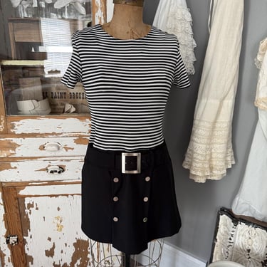 Vintage Byer Too 80s does 60s Mod Black and White Dropwaist Stripe Short Sleeve Dress; 70s Preppy Back to School Fitted Mini Skirt L 