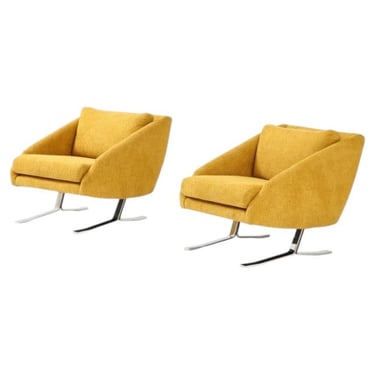 Pair of Mid Century Modern Lounge Chairs
