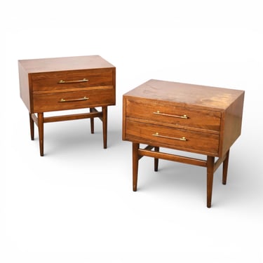 American of Martinsville Dania Collection Vintage Mid Century Modern Pair of Nightstands c. 1960s 