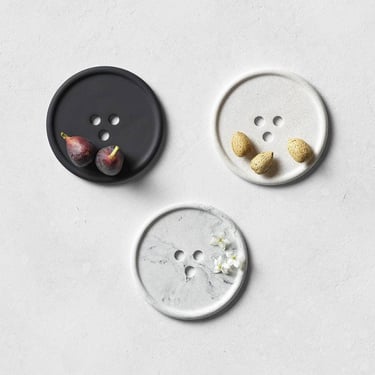 Bouton Dish