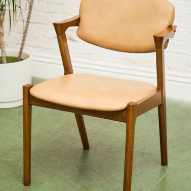 T-Rex Chair in Cantina Peanut