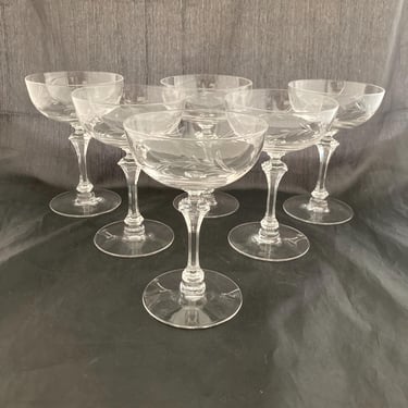 Set of 2 Vintage Tiffin Franciscan Leaf Wreath Etched Crystal Cocktail Coupe Martini Glasses 