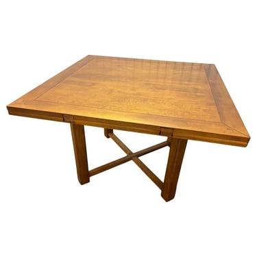 Expandable Dining Table/ From Square to Round!