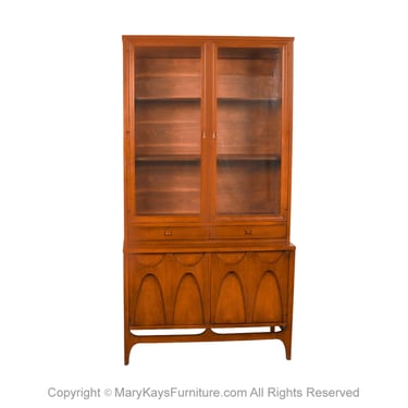 Mid-Century Walnut Buffet China Cabinet Broyhill Brasilia 
