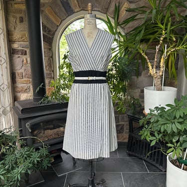 Vintage 1980s Black and White Pinstripe Sleeveless Dress DW3 David Warren 