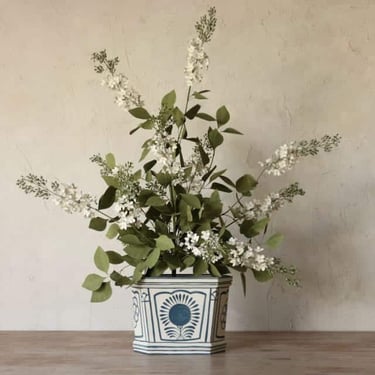 Delft Lilac Planter