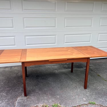 Mid Century Danish Modern Teak Draw Leaf Dining Table Seats 8 