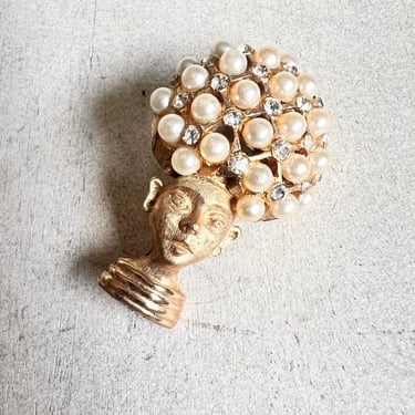 Rare Vintage Coro Pearl Rhinestone African Queen Statement Pin 