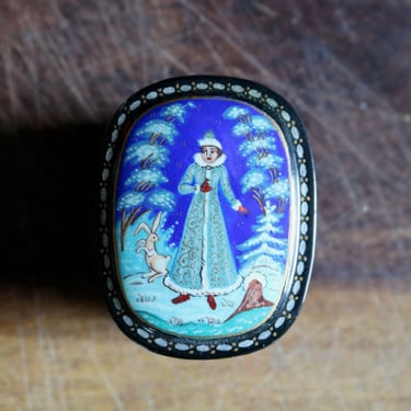 Vintage Snow Maiden Lacquer Box, Bougie Dresser Decor, Hinged Mini Trinket Box, Christmas Lady holding Bird with Bunny, Gift for Collector 