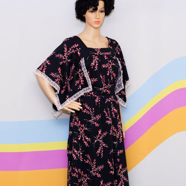 Vintage 1970s Maxi Dress with Flutter Sleeves | Medium | i-10 