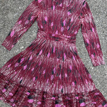 Vintage 1960s paint splatter print mod dress // Medium // merlot red pink black white abstract dripping print circle skater skirt S-M 