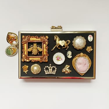 Gallery wall clutch purse 