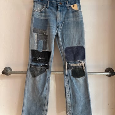 Vintage 70's Wrangler Distressed Repaired Blue Denim Jeans 32 x 32 