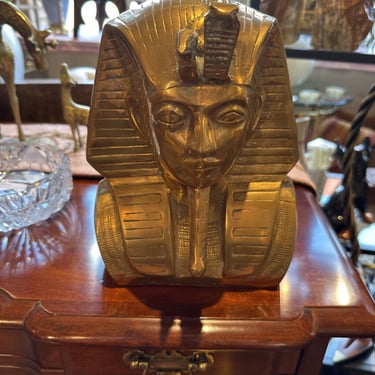 Large vintage brass King Tut 9.5t x7w