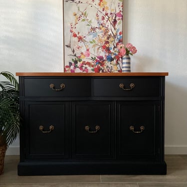 Vintage Mahogany Serpentine Buffet Credenza Entry Table *Local Pick Up Only 