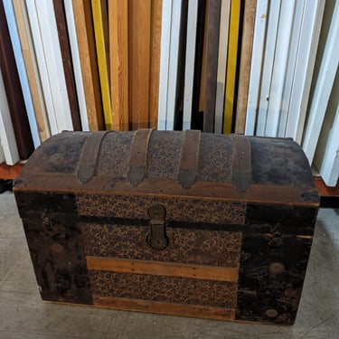 Victorian Steamer Trunk 34 x 20.5 x 13.75
