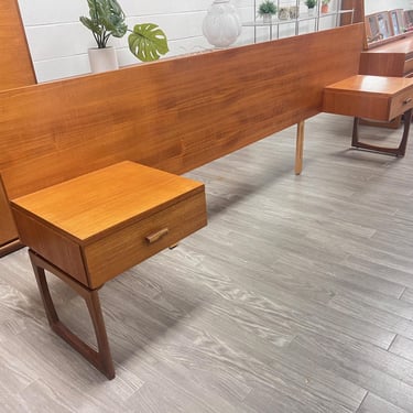 Mid Century Modern Teak Veneer Queen Size Headboard By G Plan Quadrille 