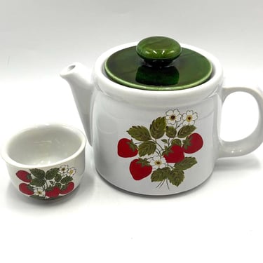 Vintage Nelson McCoy Stawberries White Teapot with Green Lid, Strawberry Country Pattern, and Custard Cup, MCM 70s Pottery Kitchenware 