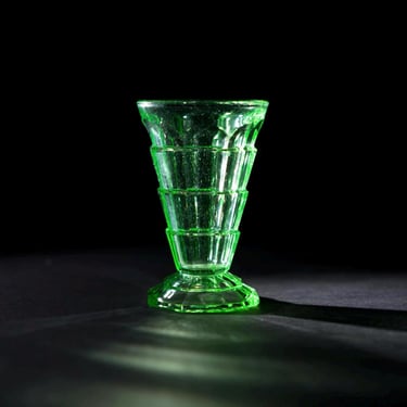 Vintage Footed Depression Glass Tumbler by Indiana Glass Co, Tea Room 8oz Tumbler, Green Uranium Vaseline UV Glassware 