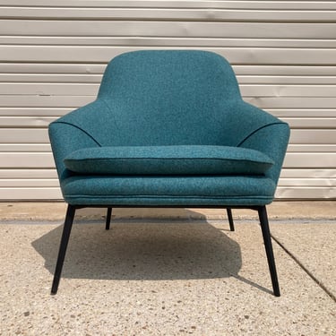 Danish Modern Lounge Chair by Wendelbo Hug with Custom Kvadrat Wool Upholstery 