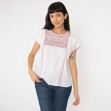 Vintage Embroidered Top 90s White Cotton Critter Animal Stitch Pullover Short Sleeve Blouse 1990s Boho Folk Style Medium Large 