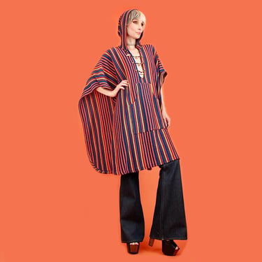 ViNtAgE 1970s Rainbow Stripe Poncho // Hooded Knit Cape // Hoodie Kangaroo Pocket // Hippie Mod 70s Sweater // Free Size fits s m l xl 