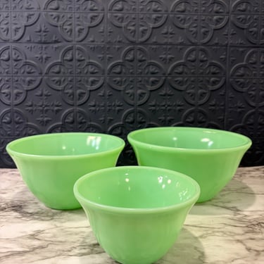 McKee Jadeite Uranium Nesting Bowls Set of 3