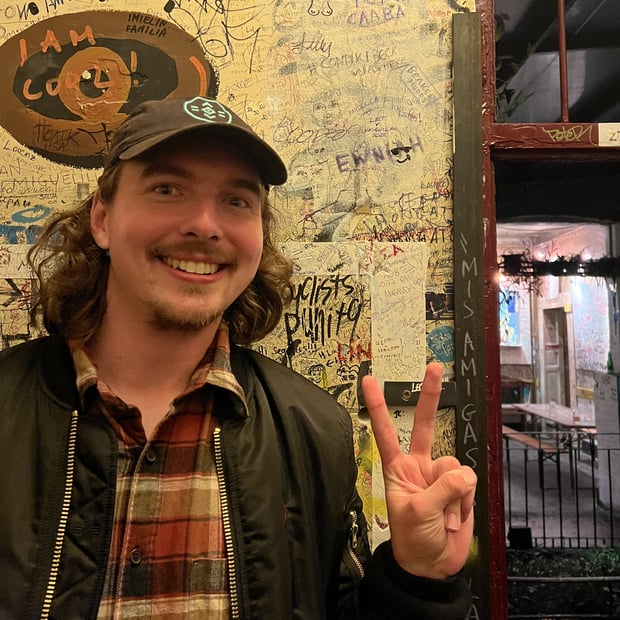 Photo of EWNIAH in Szimpla Kert
