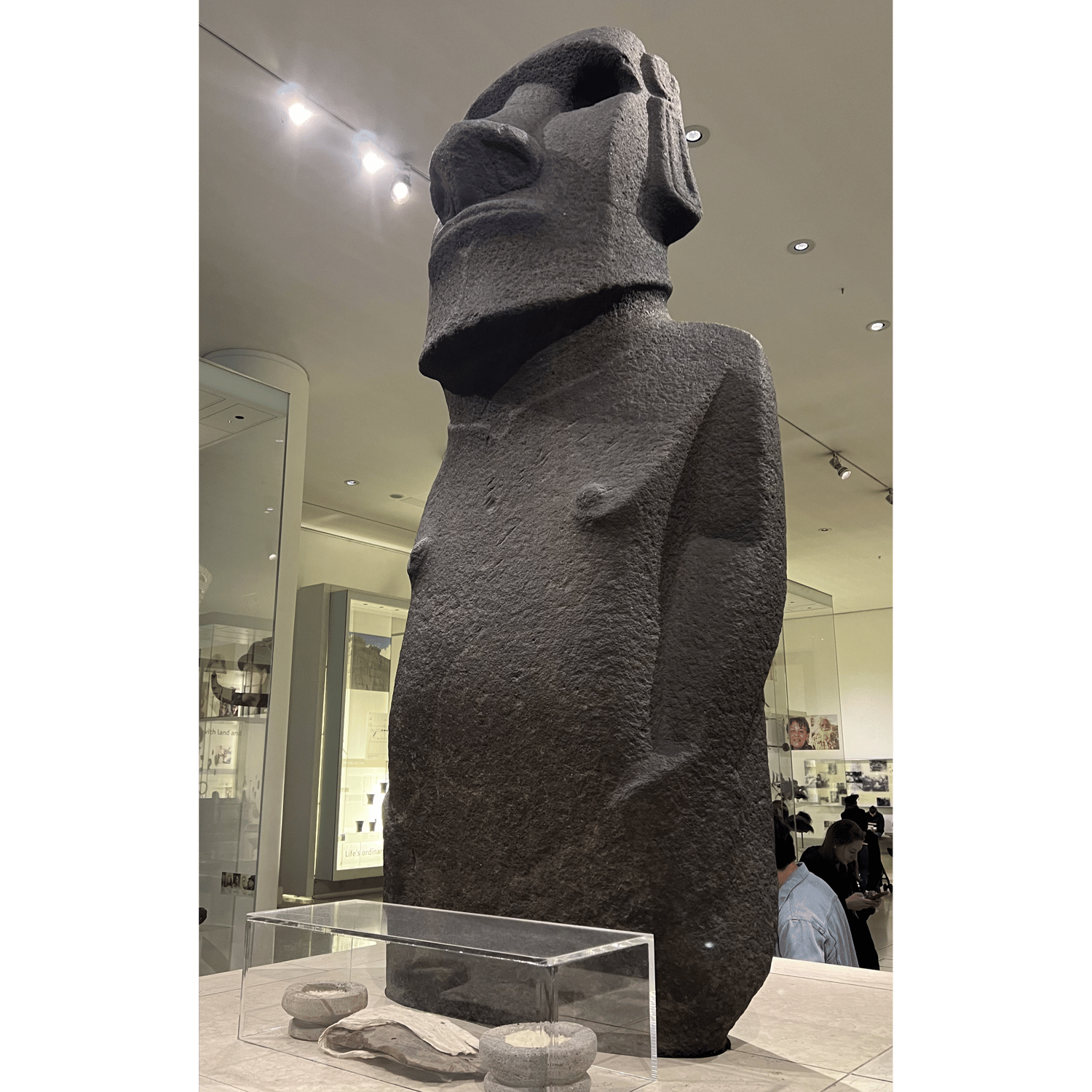 Photo of 🗿